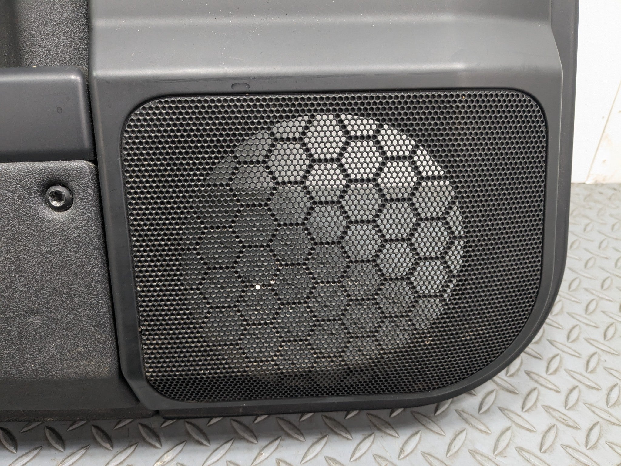 2010 - 2012 LAND ROVER RANGE ROVER OEM FRONT LEFT SIDE INTERIOR DOOR TRIM PANEL