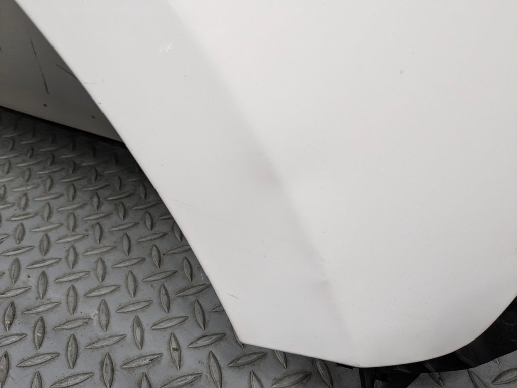 2010 - 2012 LAND ROVER RANGE ROVER OEM FENDER COVER PANEL FRONT RIGHT SIDE WHITE