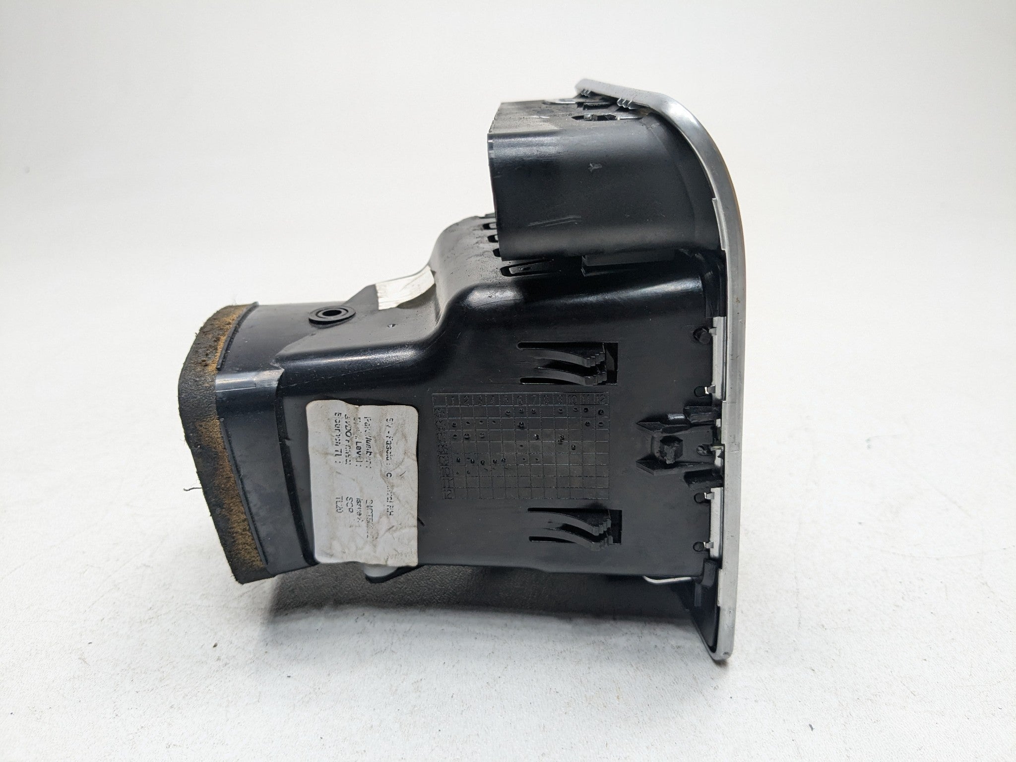 10 - 12 LAND ROVER RANGE ROVER OEM FRONT RIGHT PASSENGER SIDE AC HEATER VENTS