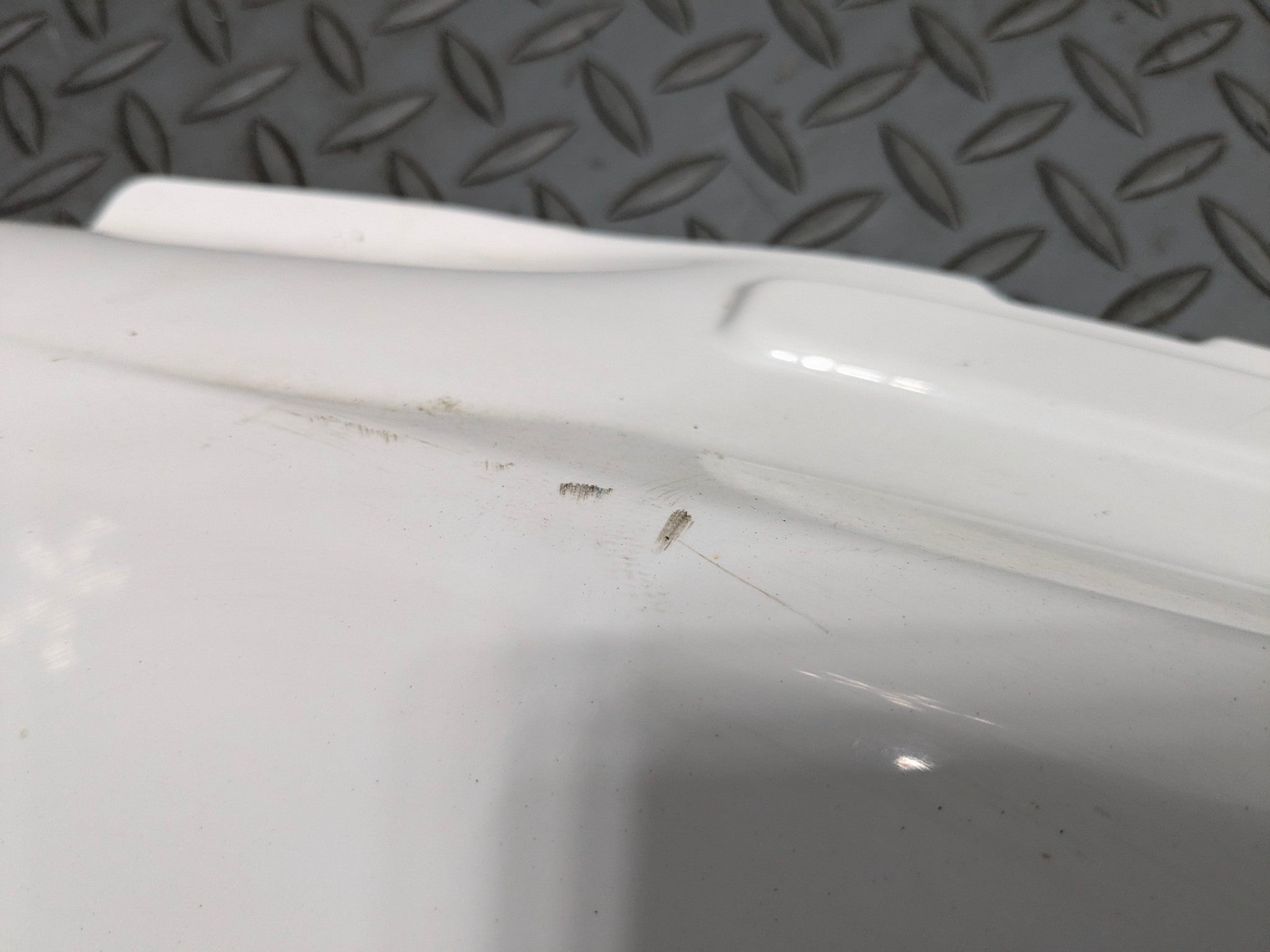 2010 - 2012 LAND ROVER RANGE ROVER OEM LOWER TAILGATE TRUNK LID SHELL PANEL