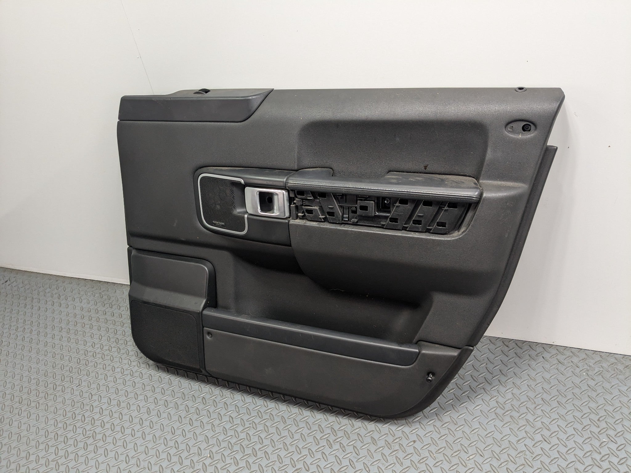 2010 - 2012 LAND ROVER RANGE ROVER OEM FRONT RIGHT SIDE INTERIOR DOOR TRIM PANEL