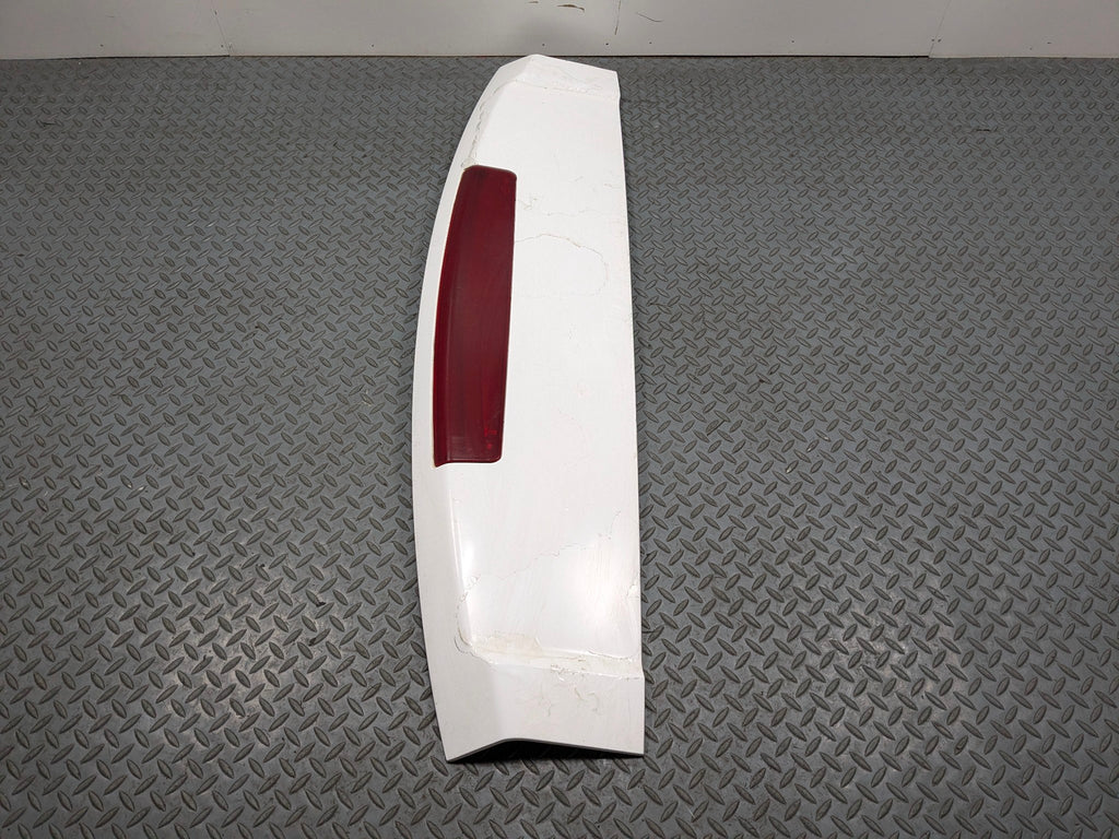 2010 - 2012 LAND ROVER RANGE ROVER OEM REAR SPOILER WING WHITE WITH STOP LIGHT
