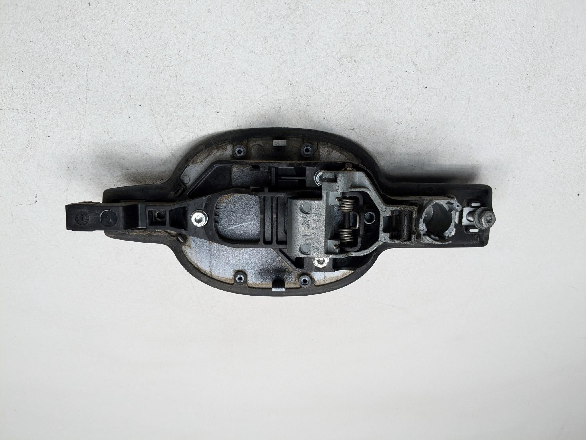 2010 - 2012 LAND ROVER RANGE ROVER OEM EXTERIOR DOOR HANDLE FRONT RIGHT SIDE