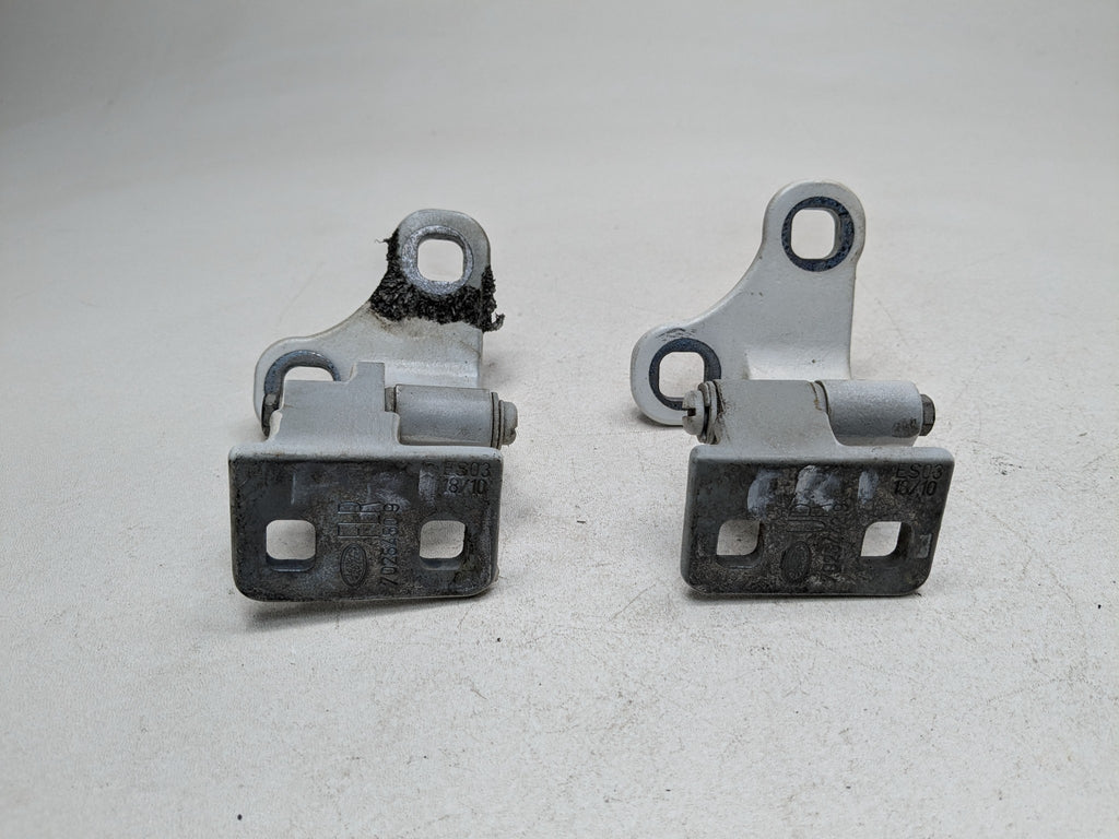2010 - 2012 LAND ROVER RANGE ROVER OEM FRONT RIGHT UPPER AND LOWER DOOR HINGES