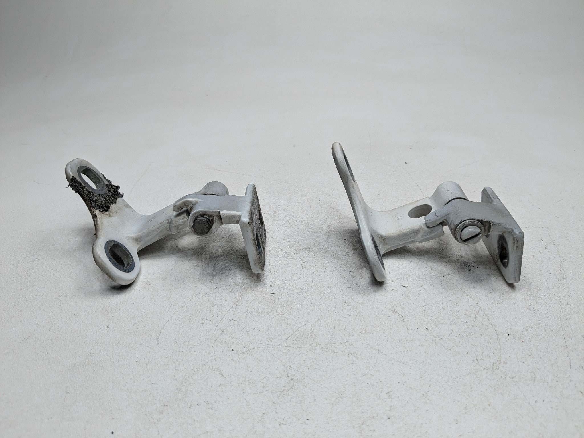 2010 - 2012 LAND ROVER RANGE ROVER OEM FRONT RIGHT UPPER AND LOWER DOOR HINGES