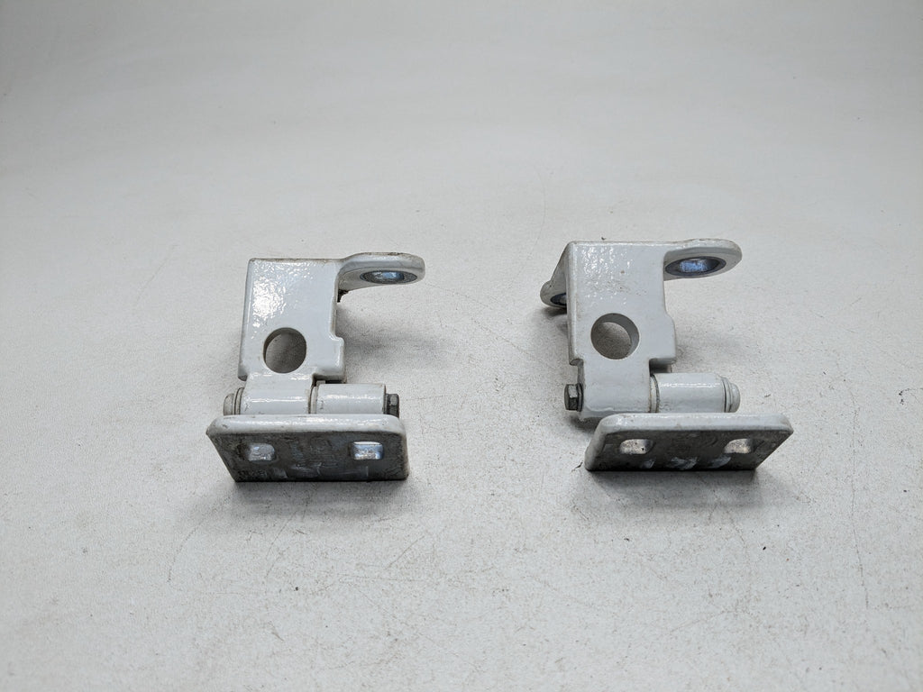 2010 - 2012 LAND ROVER RANGE ROVER OEM FRONT RIGHT UPPER AND LOWER DOOR HINGES