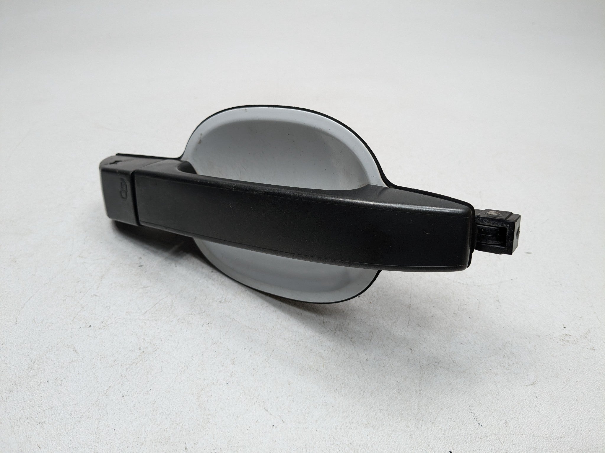 2010 - 2012 LAND ROVER RANGE ROVER OEM EXTERIOR DOOR HANDLE FRONT LEFT SIDE
