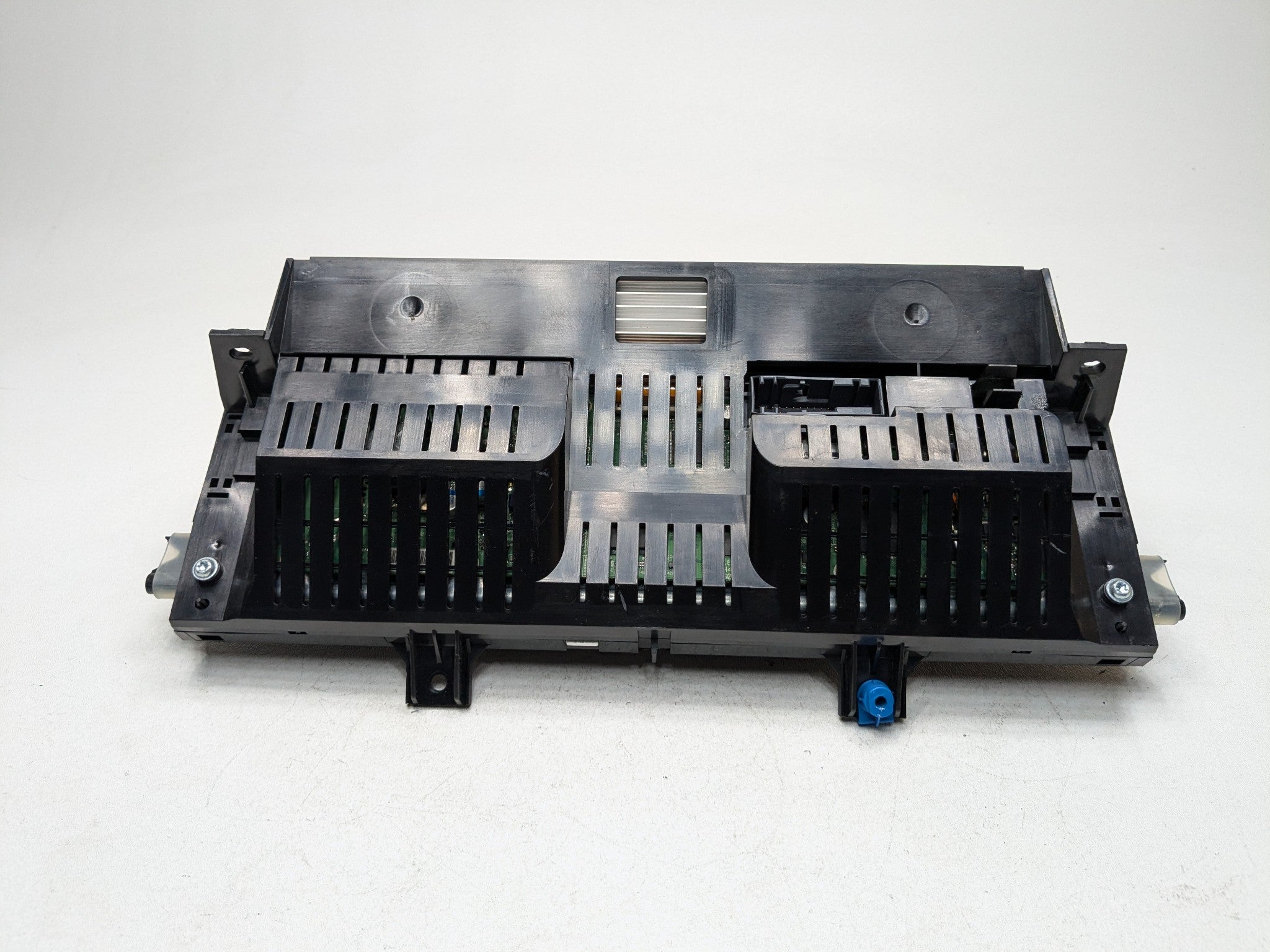 2010 - 2012 LAND ROVER RANGE ROVER OEM SPEEDOMETER INSTRUMENT GAUGE CLUSTER