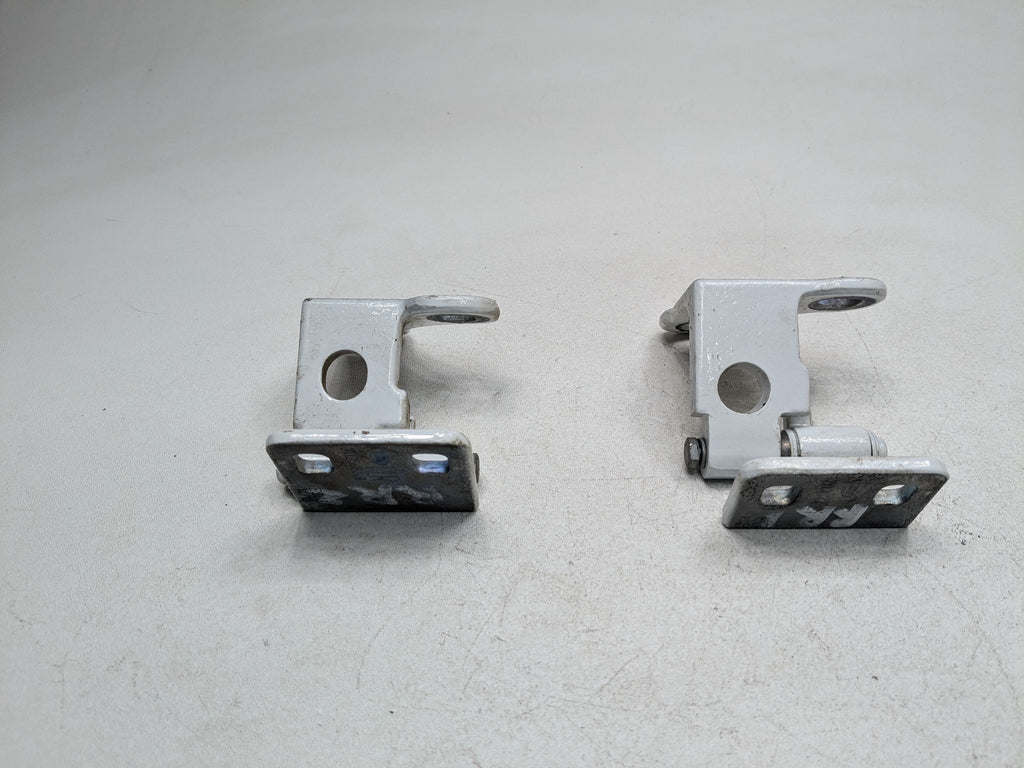2010 - 2012 LAND ROVER RANGE ROVER OEM REAR RIGHT UPPER AND LOWER DOOR HINGES