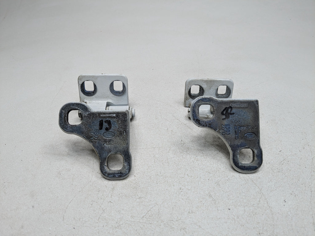 2010 - 2012 LAND ROVER RANGE ROVER OEM REAR RIGHT UPPER AND LOWER DOOR HINGES