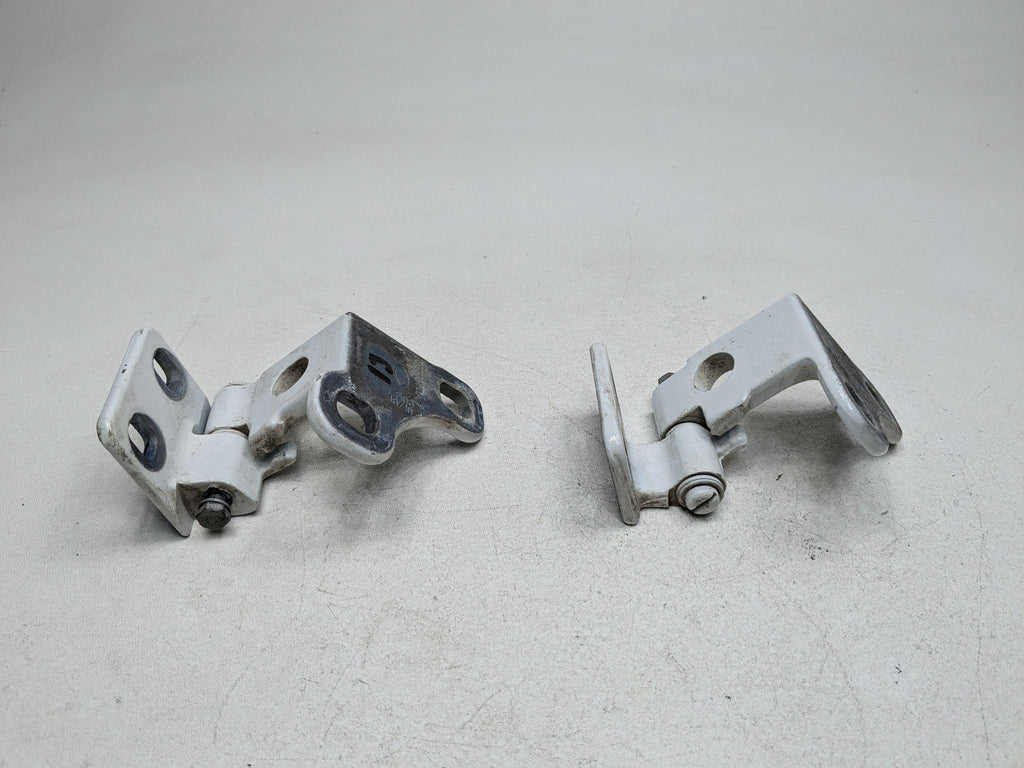 2010 - 2012 LAND ROVER RANGE ROVER OEM REAR RIGHT UPPER AND LOWER DOOR HINGES