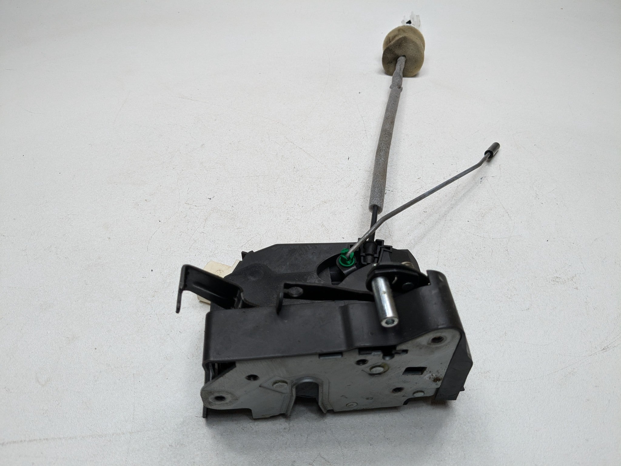 2010 - 2012 LAND ROVER RANGE ROVER OEM DOOR LOCK LATCH ACTUATOR REAR LEFT SIDE