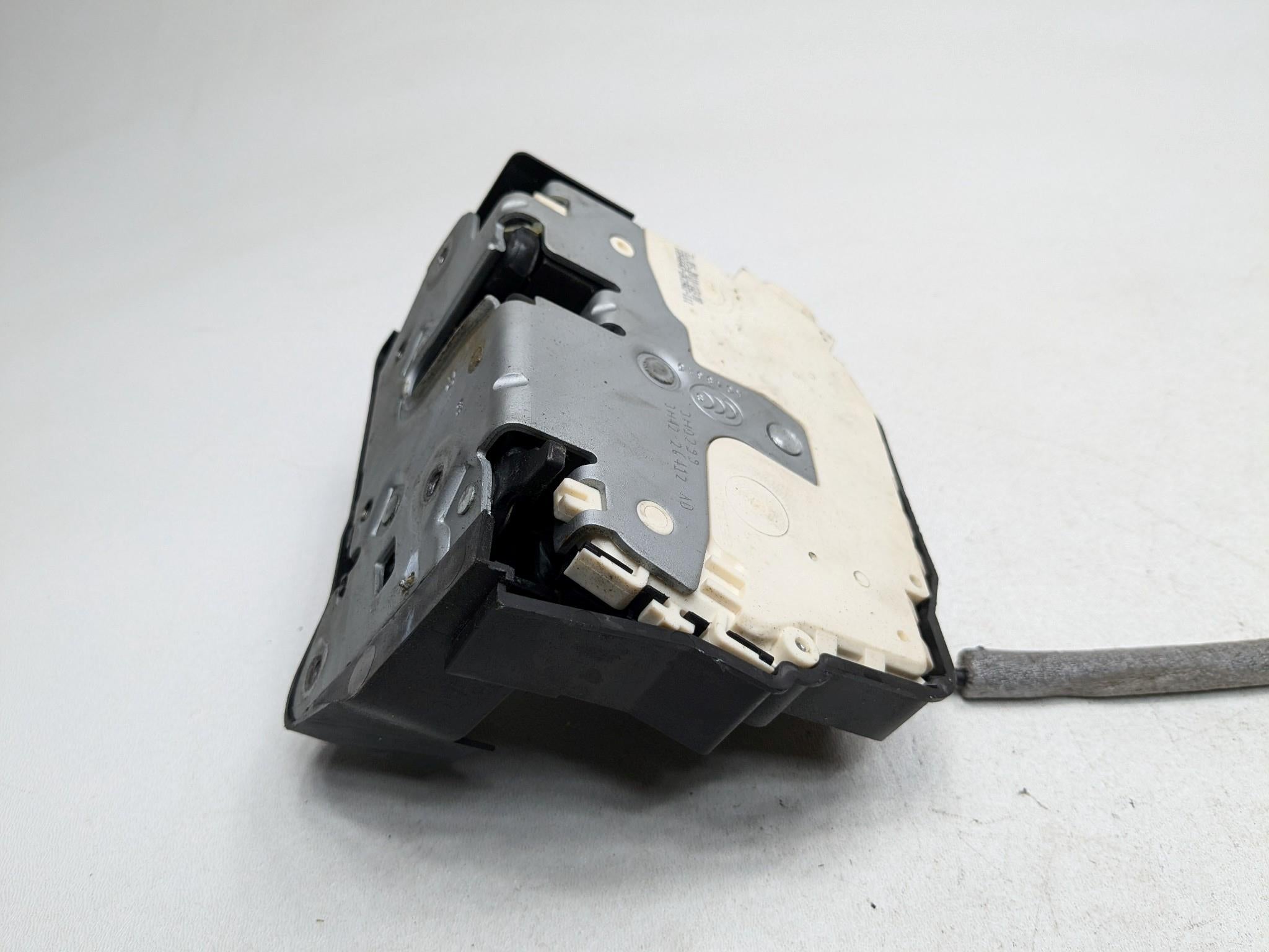 2010 - 2012 LAND ROVER RANGE ROVER OEM DOOR LOCK LATCH ACTUATOR REAR RIGHT SIDE