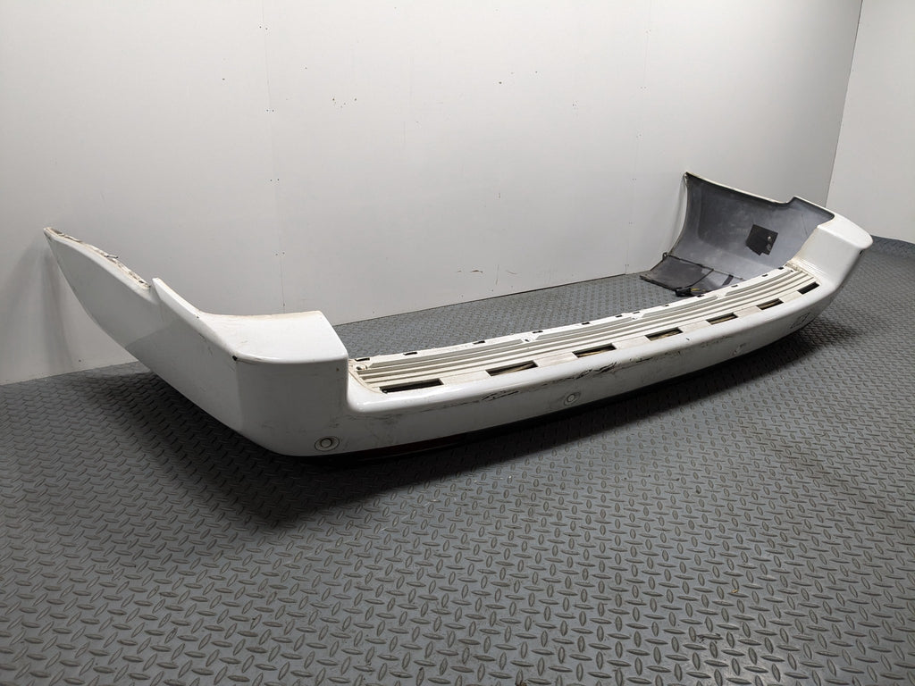 2010 - 2012 LAND ROVER RANGE ROVER OEM REAR BUMPER COVER PANEL ASSEMBLY WHITE