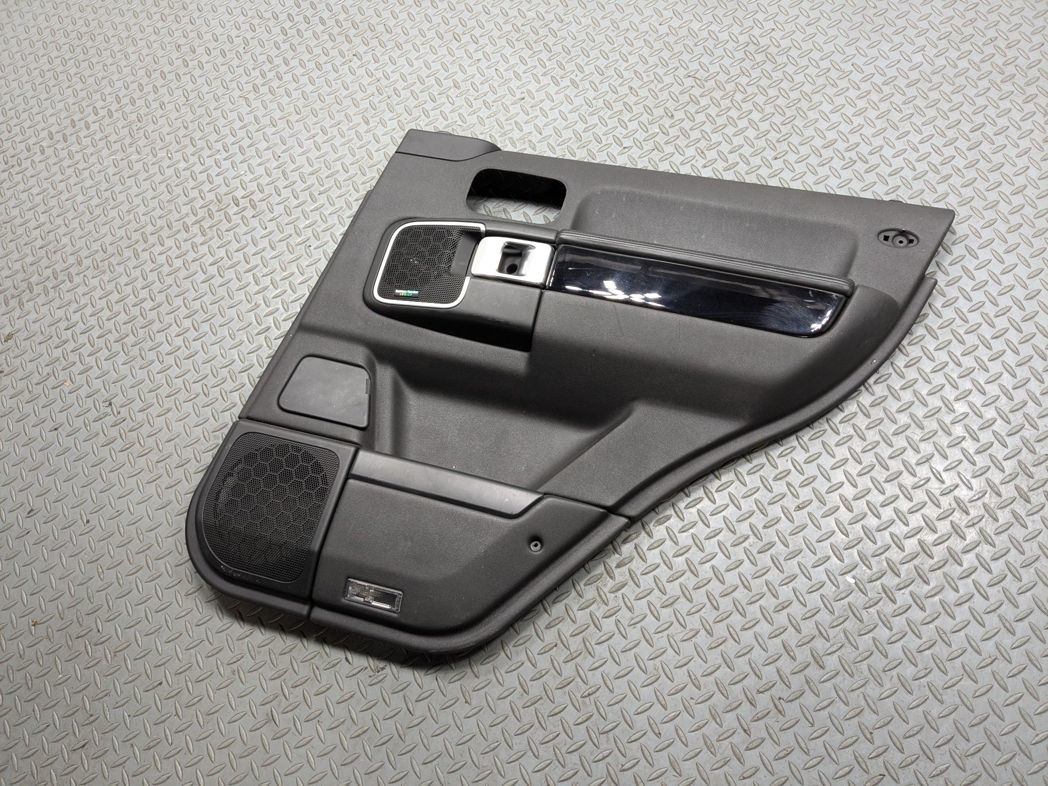 2010 - 2012 LAND ROVER RANGE ROVER OEM REAR RIGHT SIDE INTERIOR DOOR TRIM PANEL