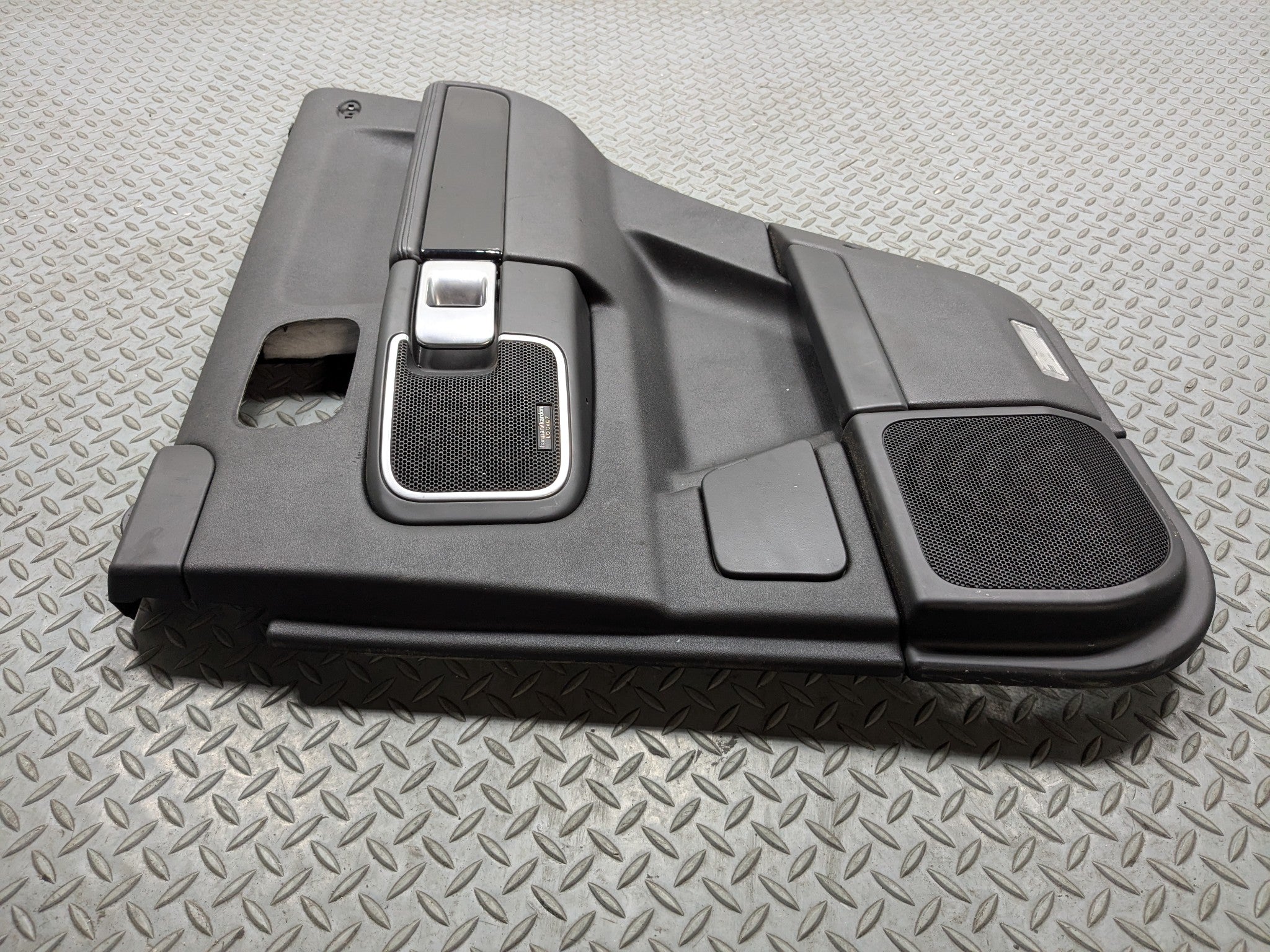 2010 - 2012 LAND ROVER RANGE ROVER OEM REAR RIGHT SIDE INTERIOR DOOR TRIM PANEL