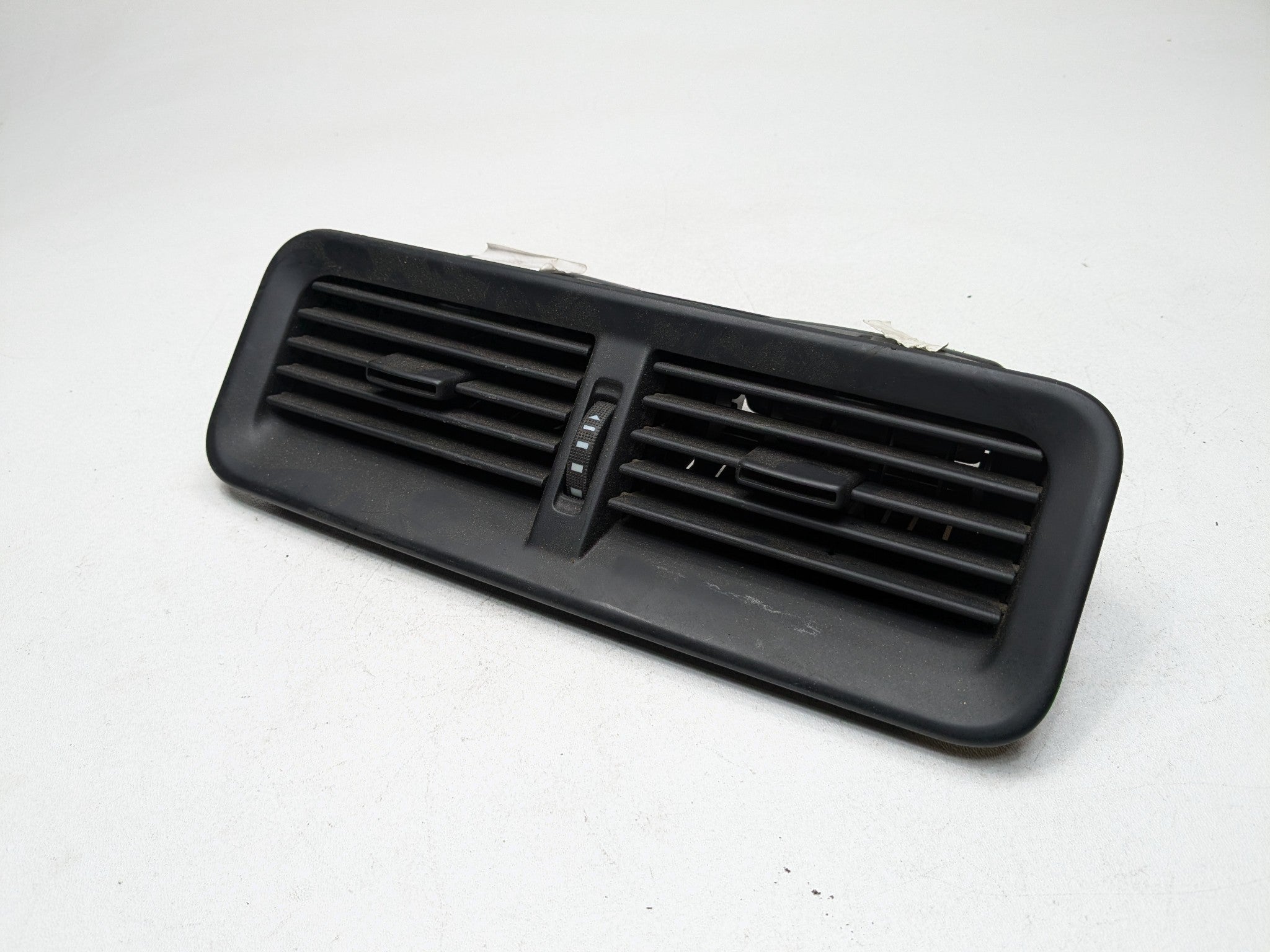 2010 - 2012 LAND ROVER RANGE ROVER OEM AC AIR HEATER VENTS FRONT UPPER CENTER
