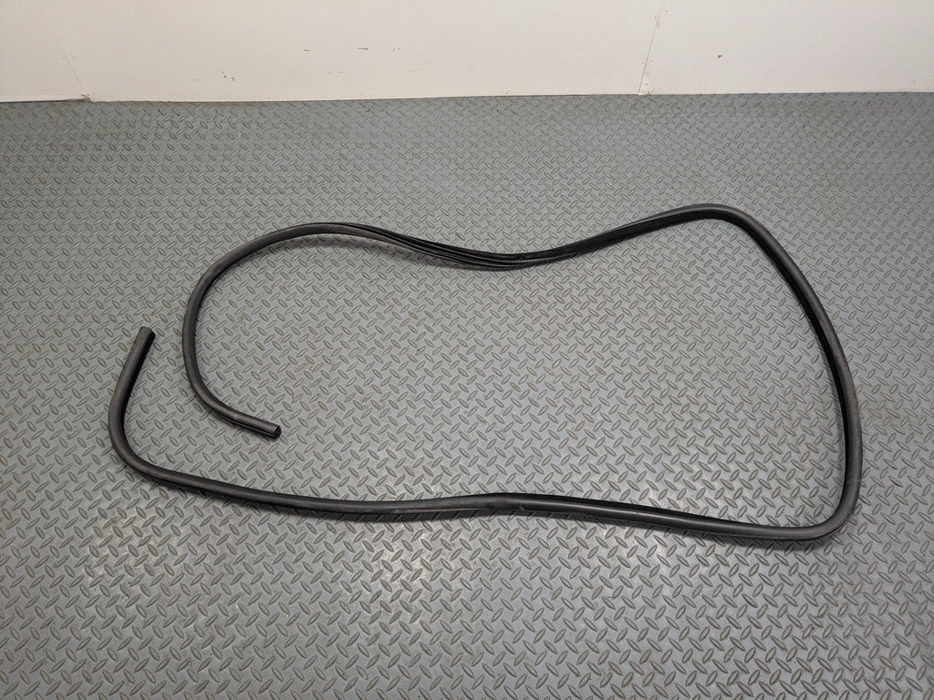 10 - 12 LAND ROVER RANGE ROVER OEM DOOR SEAL WEATHER STRIPPING REAR RIGHT SIDE