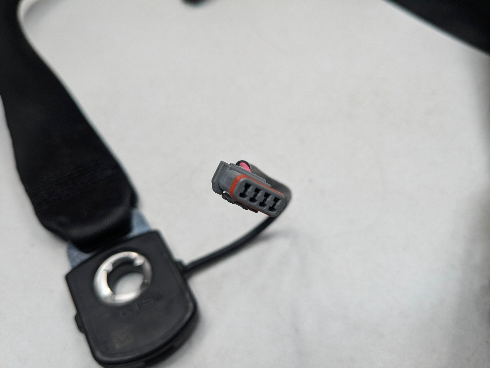 10 - 12 LAND ROVER RANGE ROVER OEM SEAT BELT RETRACTOR ASSEMBLY FRONT RIGHT SIDE