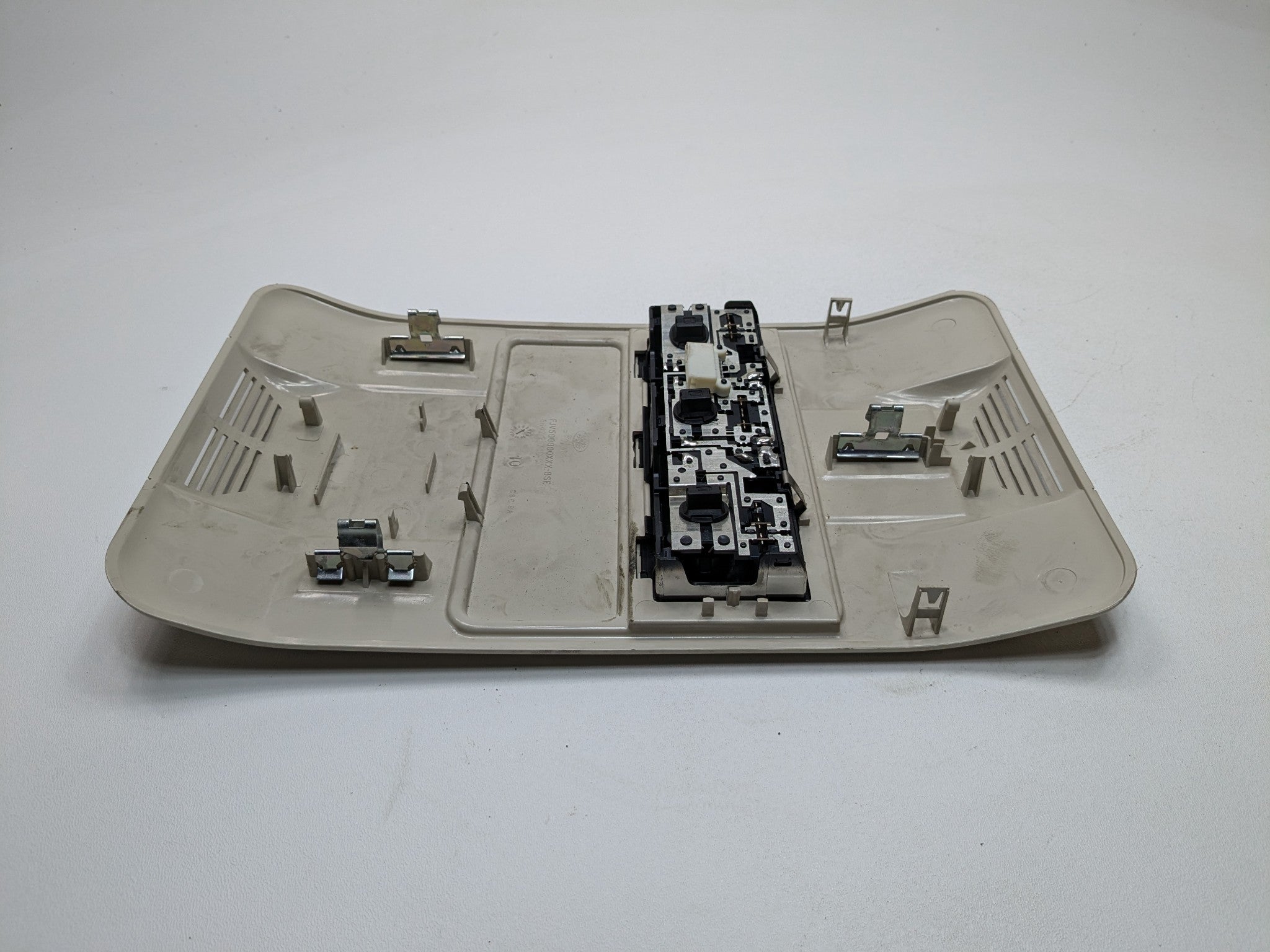 10 - 12 LAND ROVER RANGE ROVER OEM REAR OVERHEAD INTERIOR DOME LIGHT LAMP