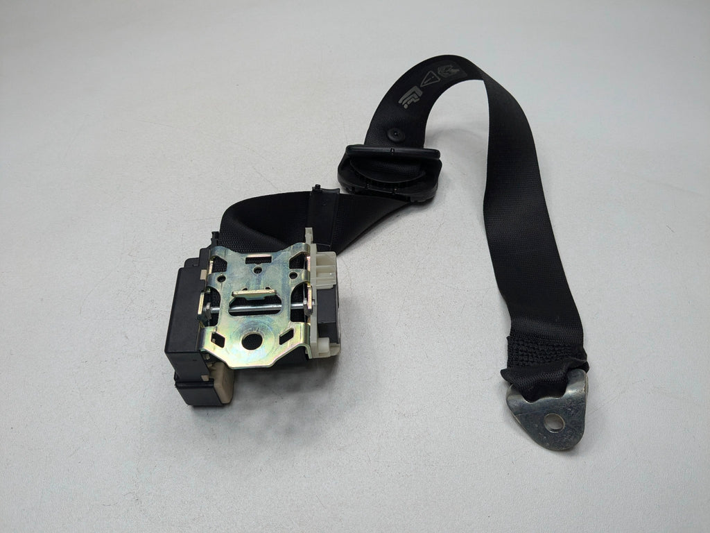 10 - 12 LAND ROVER RANGE ROVER OEM SEAT BELT RETRACTOR ASSEMBLY REAR LEFT SIDE