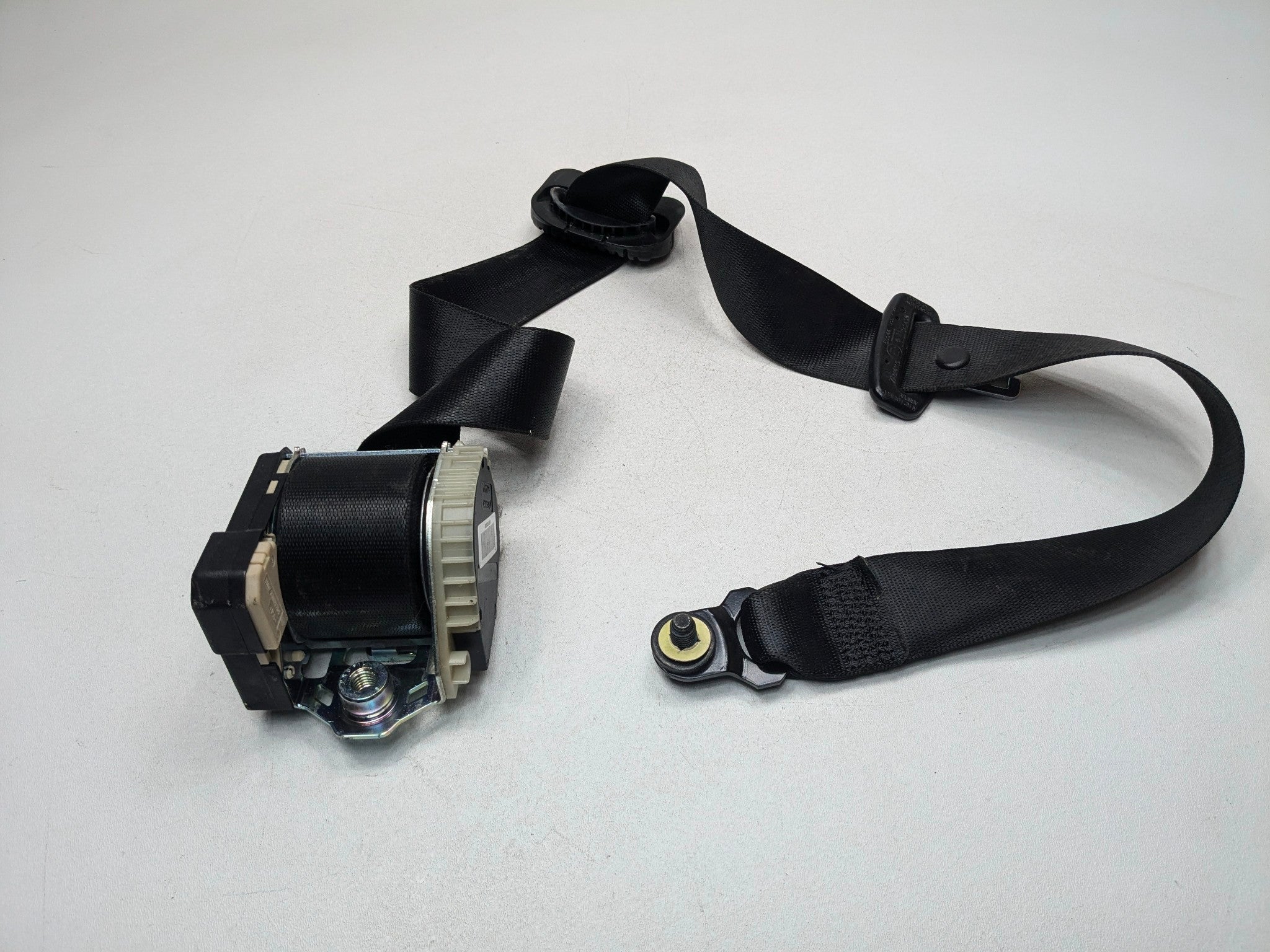 10 - 12 LAND ROVER RANGE ROVER OEM SEAT BELT RETRACTOR ASSEMBLY FRONT LEFT SIDE