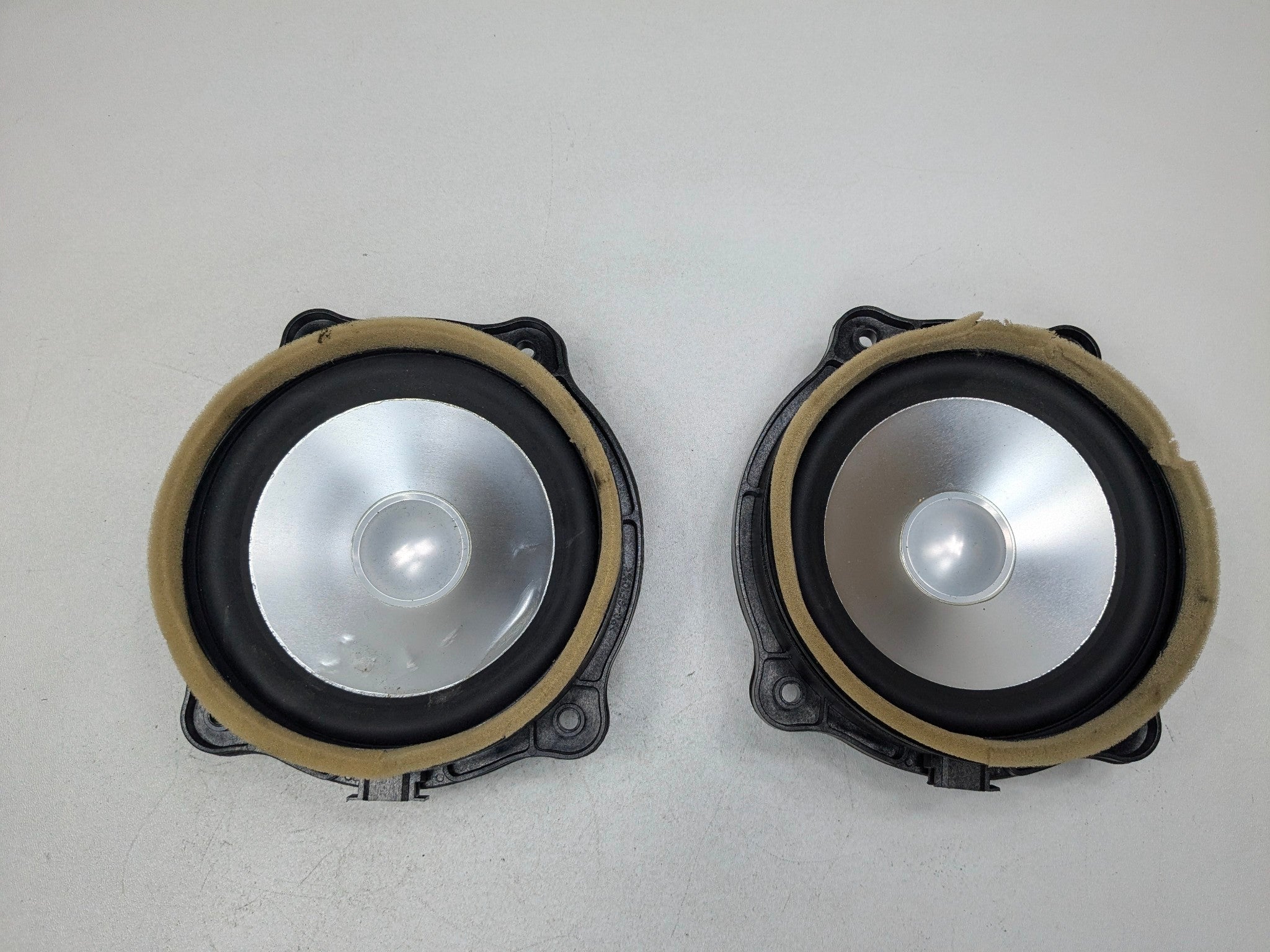 2010 - 2012 LAND ROVER RANGE ROVER OEM SPEAKER SET INTERIOR AUDIO SOUND SYSTEM