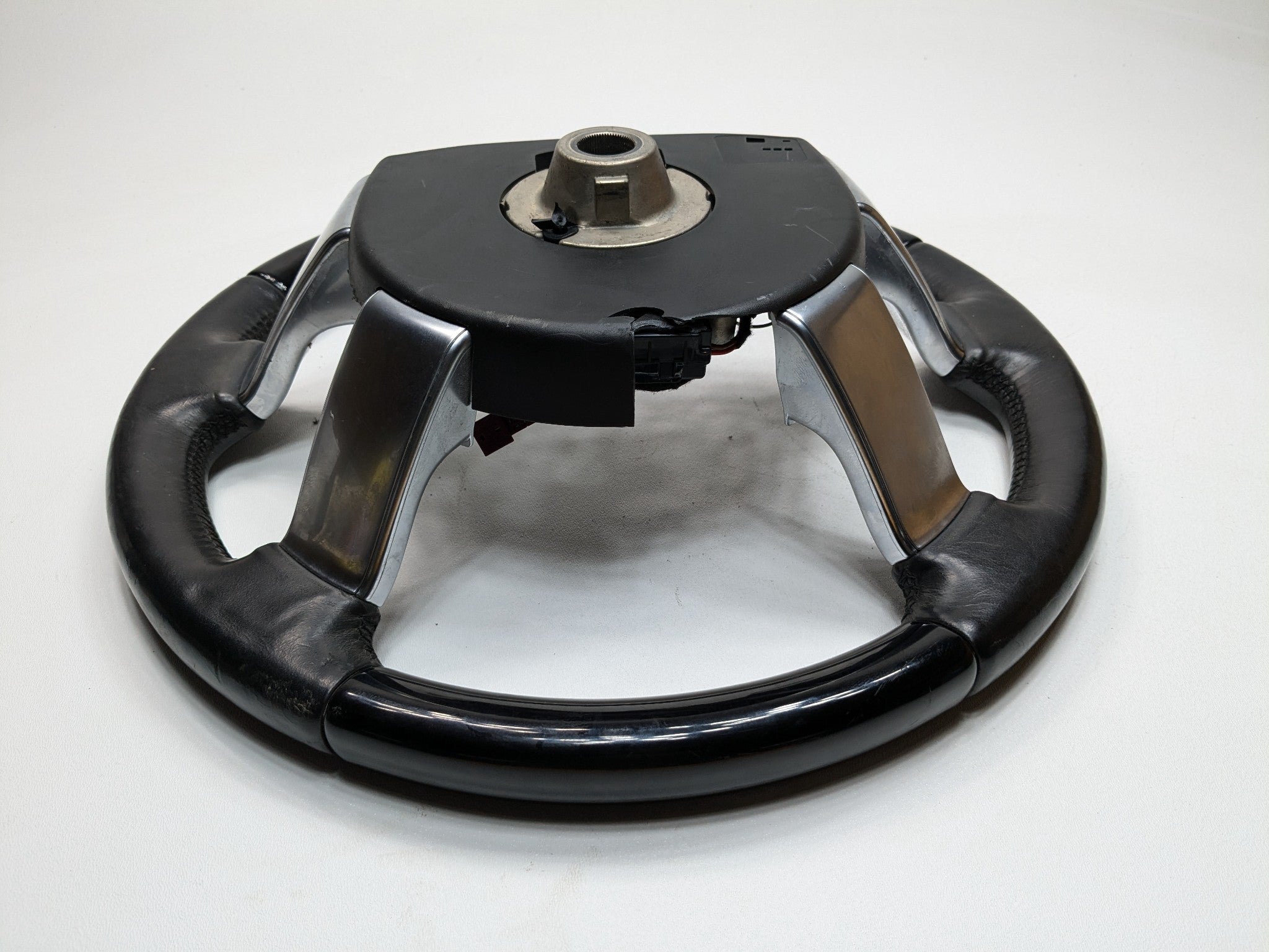 2010 - 2012 LAND ROVER RANGE ROVER OEM STEERING WHEEL BLACK