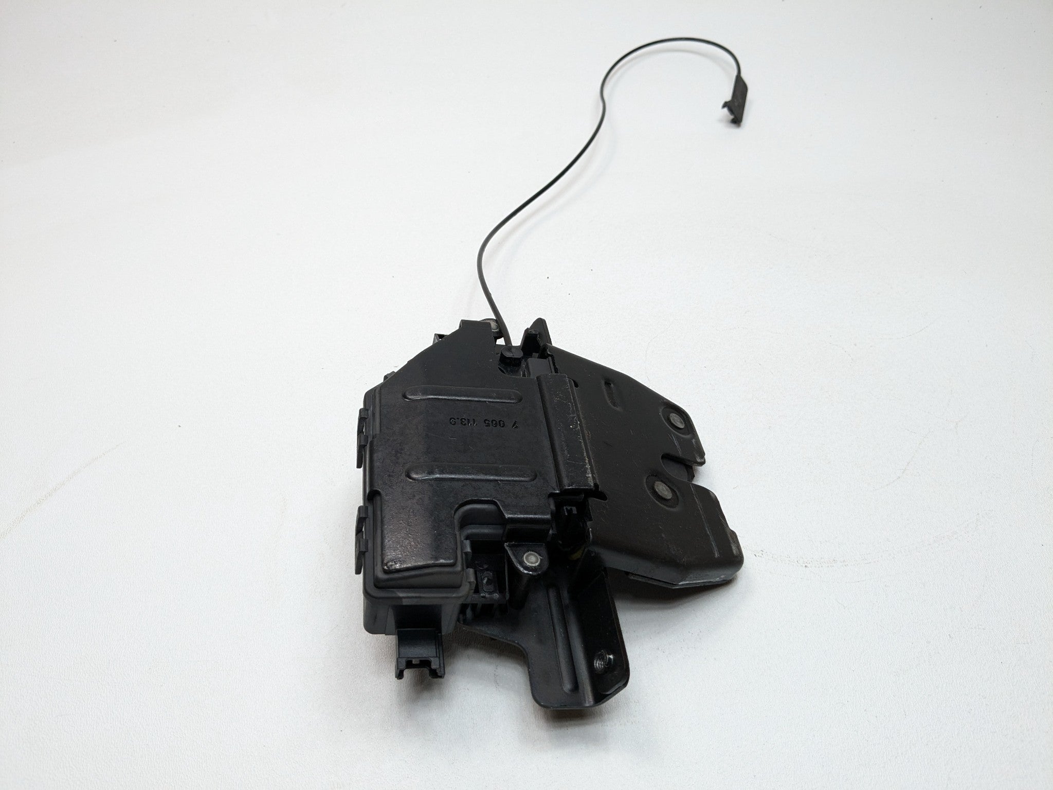 2010 - 2012 LAND ROVER RANGE ROVER OEM REAR LIFTGATE LID LOCK LATCH ACTUATOR