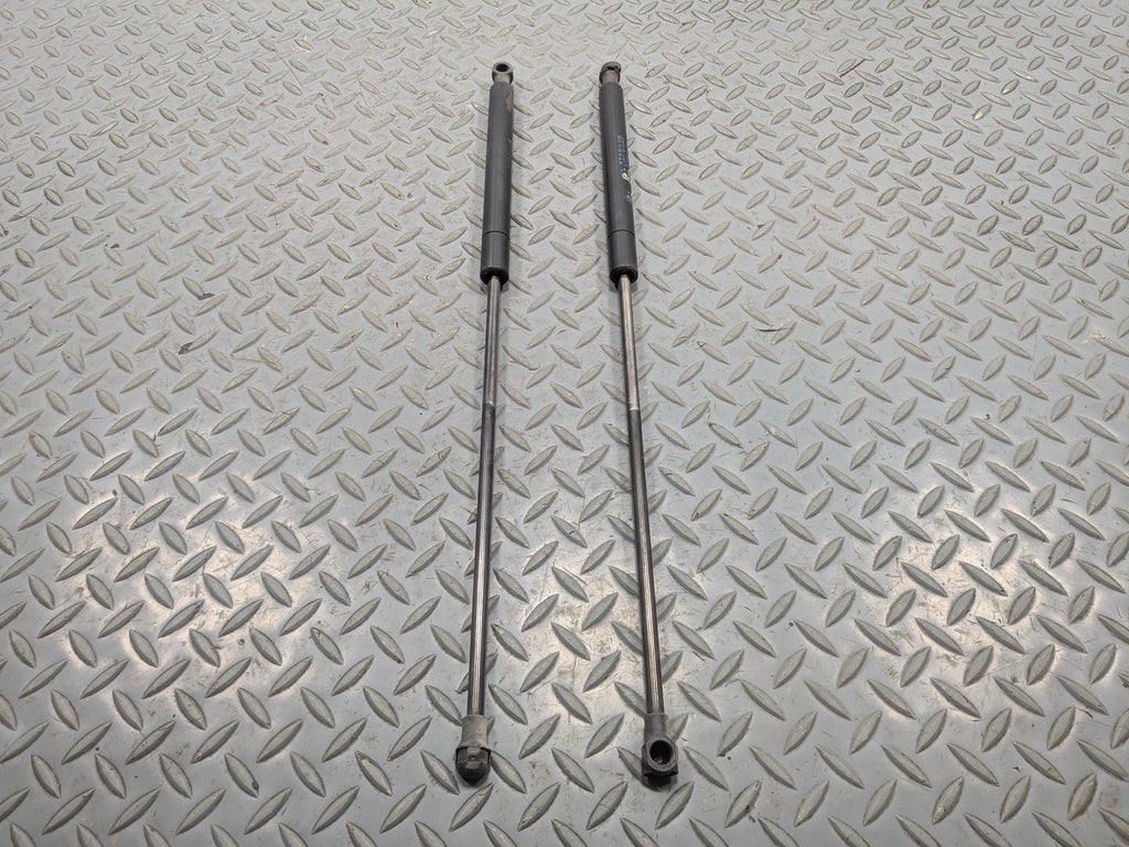 10 - 12 LAND ROVER RANGE ROVER OEM HATCH SUPPORT STRUTS SET REAR LEFT AND RIGHT