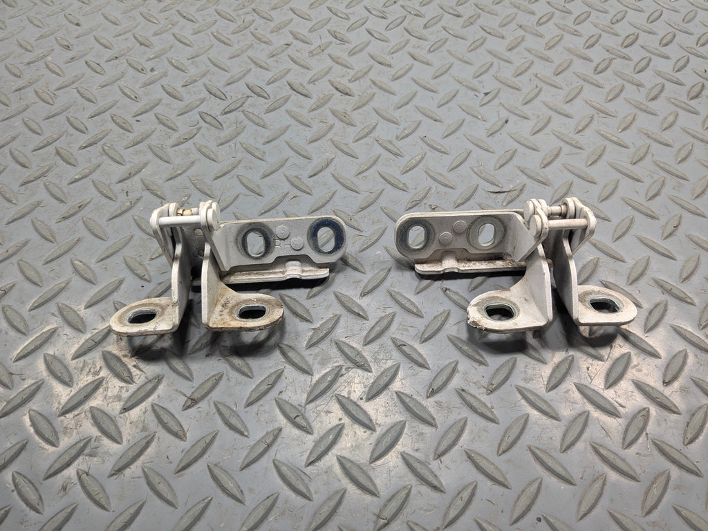 2010 - 2012 LAND ROVER RANGE ROVER OEM GATE HINGES SET REAR LEFT AND RIGHT SIDE