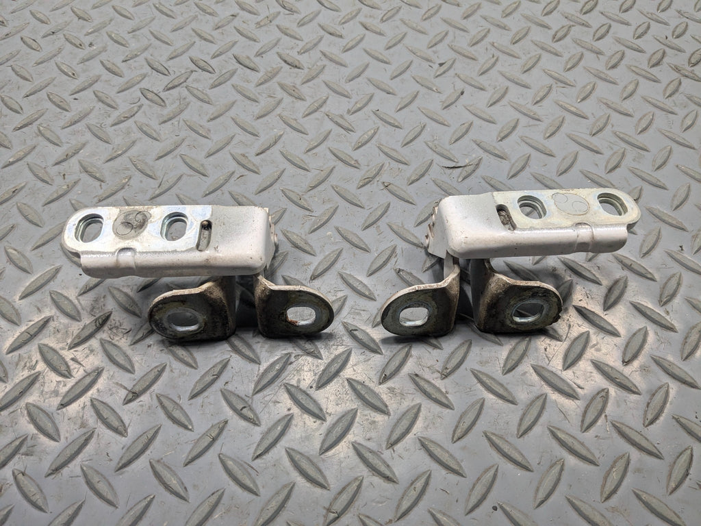 2010 - 2012 LAND ROVER RANGE ROVER OEM GATE HINGES SET REAR LEFT AND RIGHT SIDE