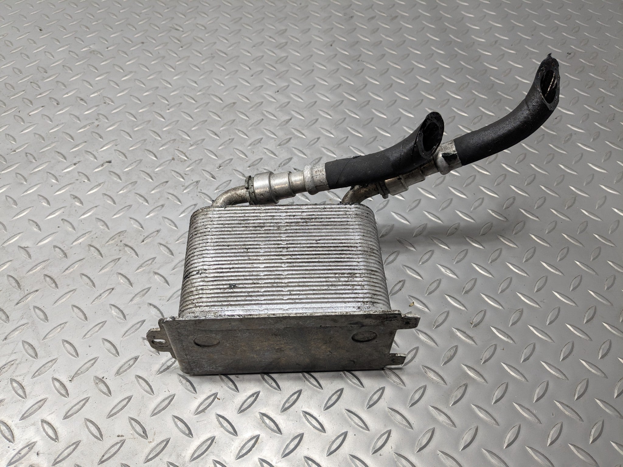 2010 - 2012 LAND ROVER RANGE ROVER OEM TRANSMISSION OIL COOLER RADIATOR ASSEMBLY