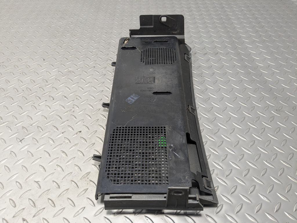 2010 - 2012 LAND ROVER RANGE ROVER OEM FENDER GRILL VENT FRONT RIGHT SIDE BLACK