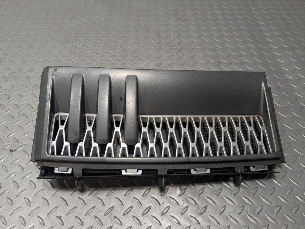 2010 - 2012 LAND ROVER RANGE ROVER OEM FENDER GRILL VENT FRONT LEFT SIDE BLACK