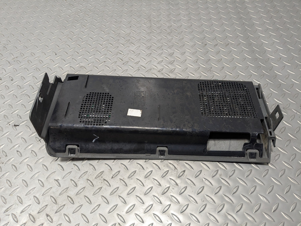 2010 - 2012 LAND ROVER RANGE ROVER OEM FENDER GRILL VENT FRONT LEFT SIDE BLACK