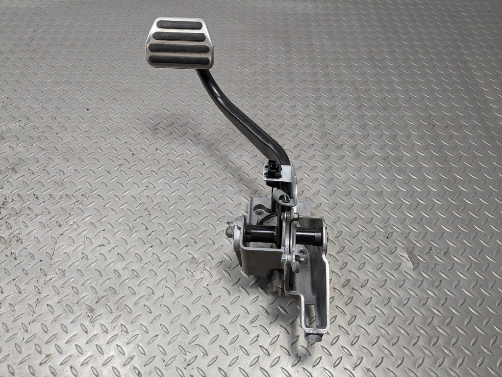 10 - 12 LAND ROVER RANGE ROVER OEM BRAKE STOP PEDAL WITH ALUMINIUM PAD ASSEMBLY