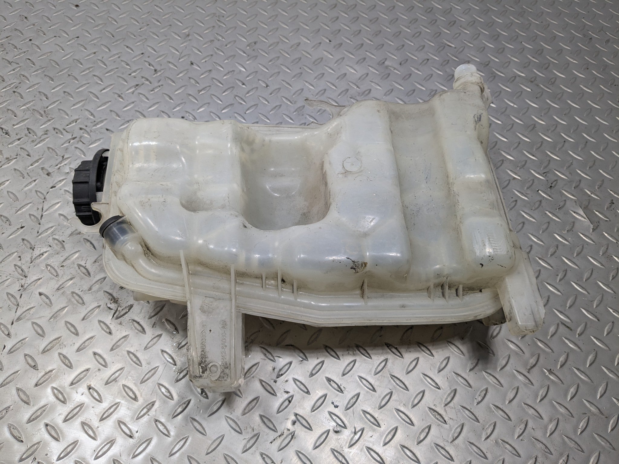 2010 - 2012 LAND ROVER RANGE ROVER OEM ENGINE COOLANT TANK RECOVERY BOTTLE