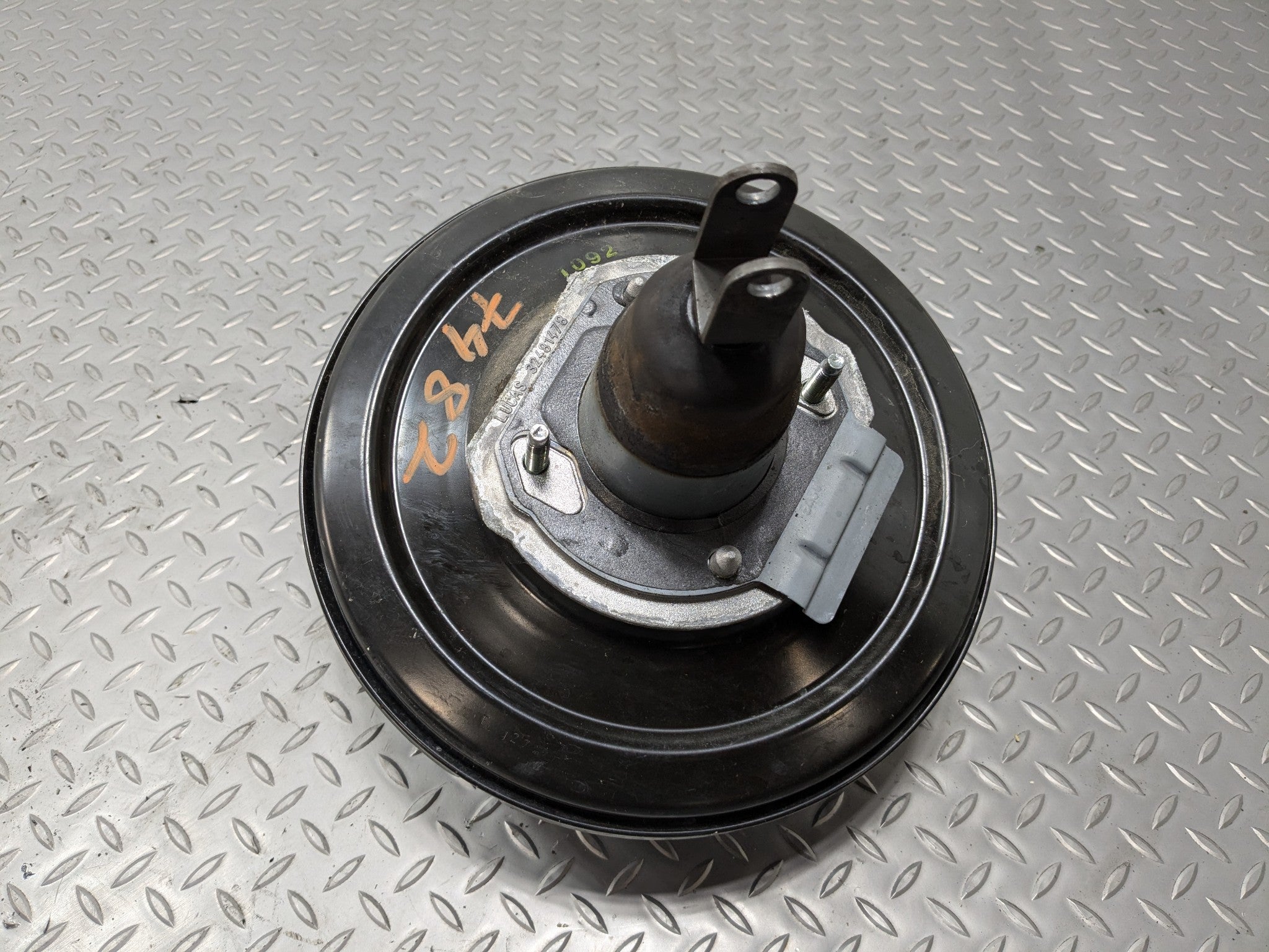 2010 - 2012 LAND ROVER RANGE ROVER OEM POWER BRAKE BOOSTER ASSEMBLY