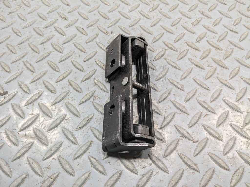 2010 - 2012 LAND ROVER RANGE ROVER OEM TRUNK LIFTGATE LID STRIKER LOCK LATCH