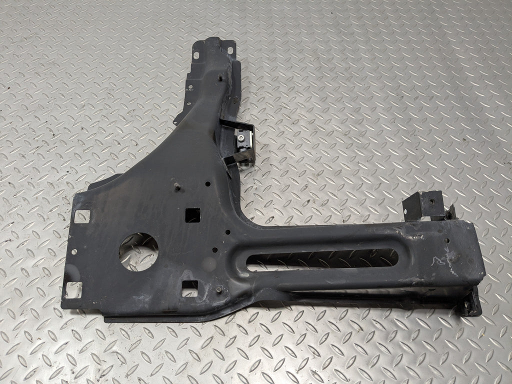 10 - 12 LAND ROVER RANGE ROVER OEM RADIATOR SUPPORT HEADLAMP BRACKET RIGHT SIDE