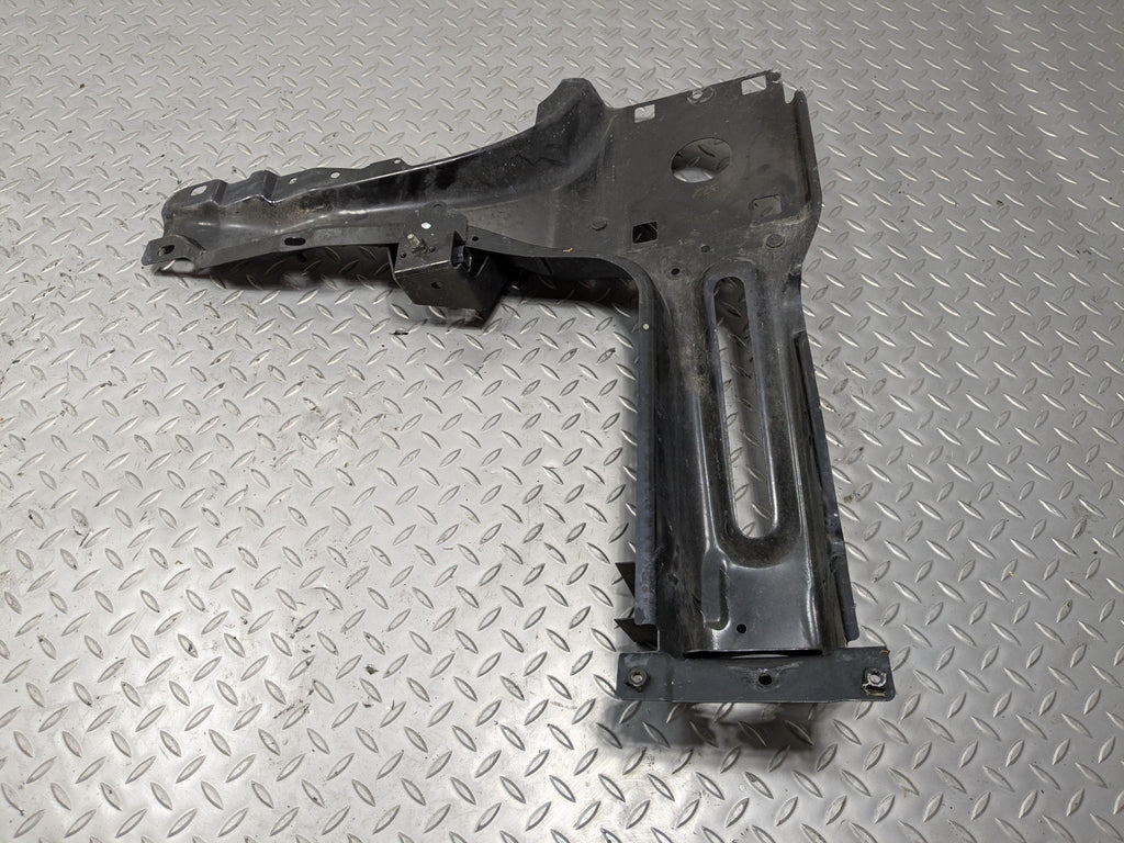 10 - 12 LAND ROVER RANGE ROVER OEM RADIATOR SUPPORT HEADLAMP BRACKET RIGHT SIDE