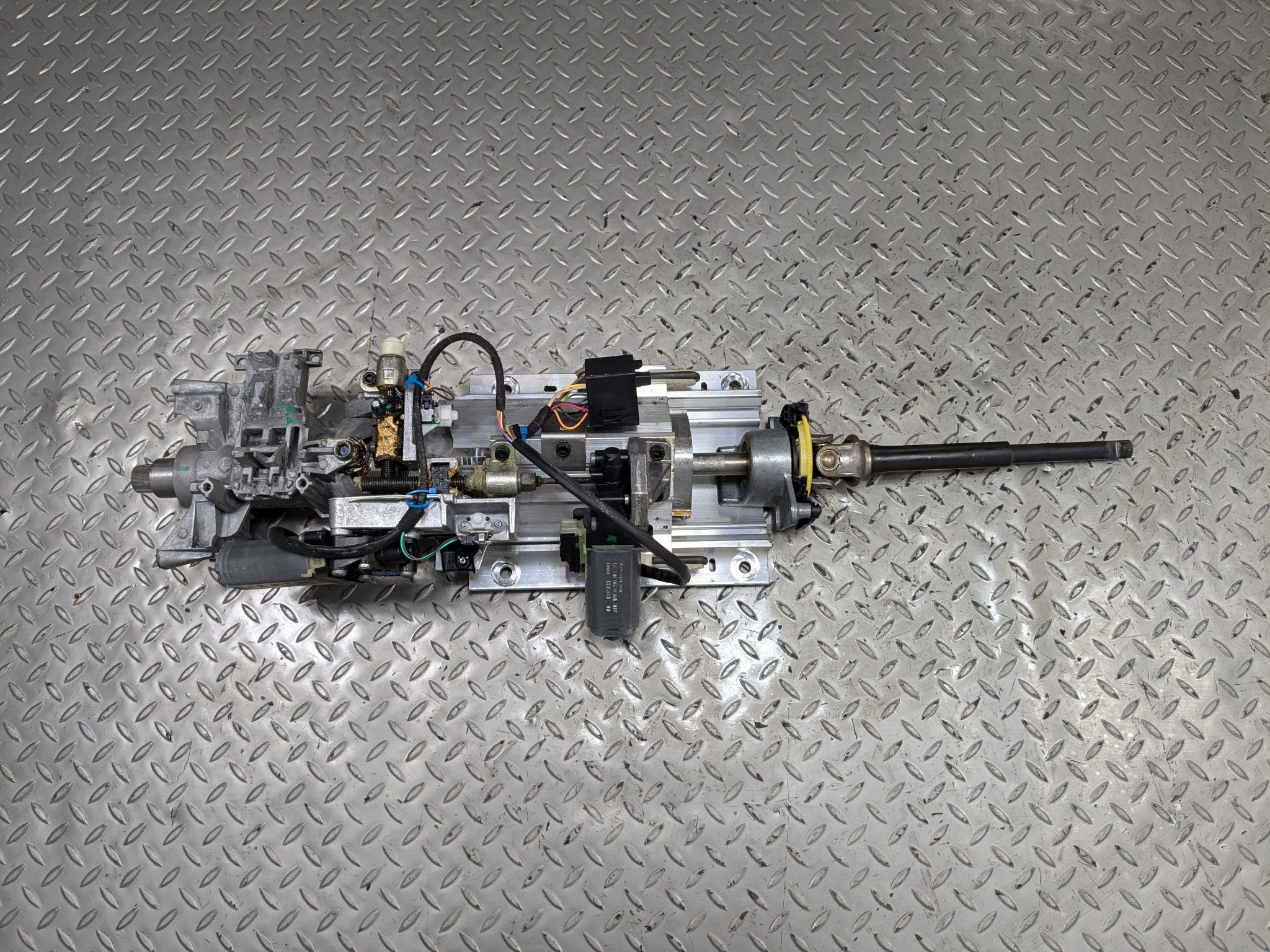 2010 - 2012 LAND ROVER RANGE ROVER OEM POWER STEERING COLUMN WITH ADJUST MOTOR