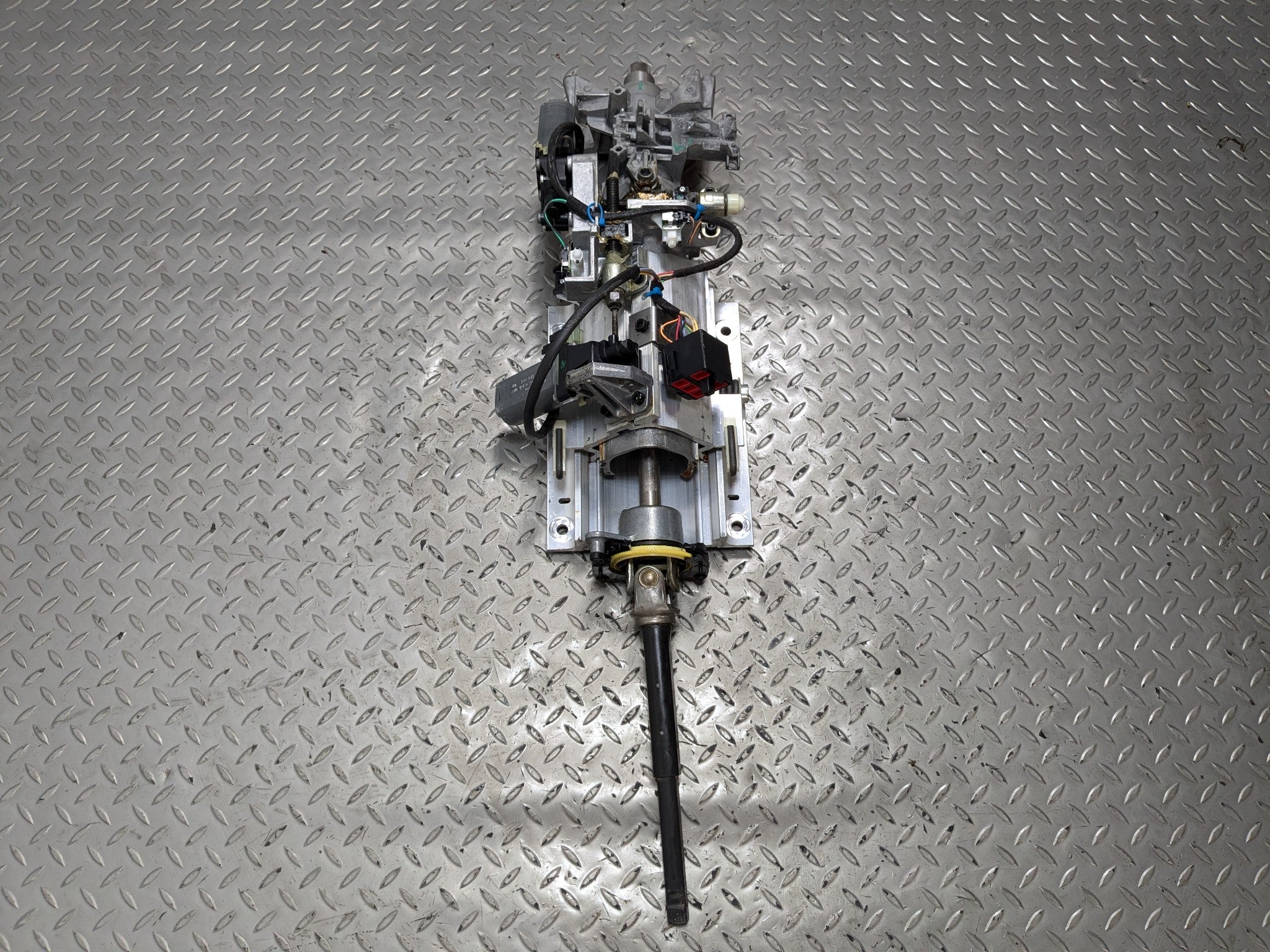 2010 - 2012 LAND ROVER RANGE ROVER OEM POWER STEERING COLUMN WITH ADJUST MOTOR