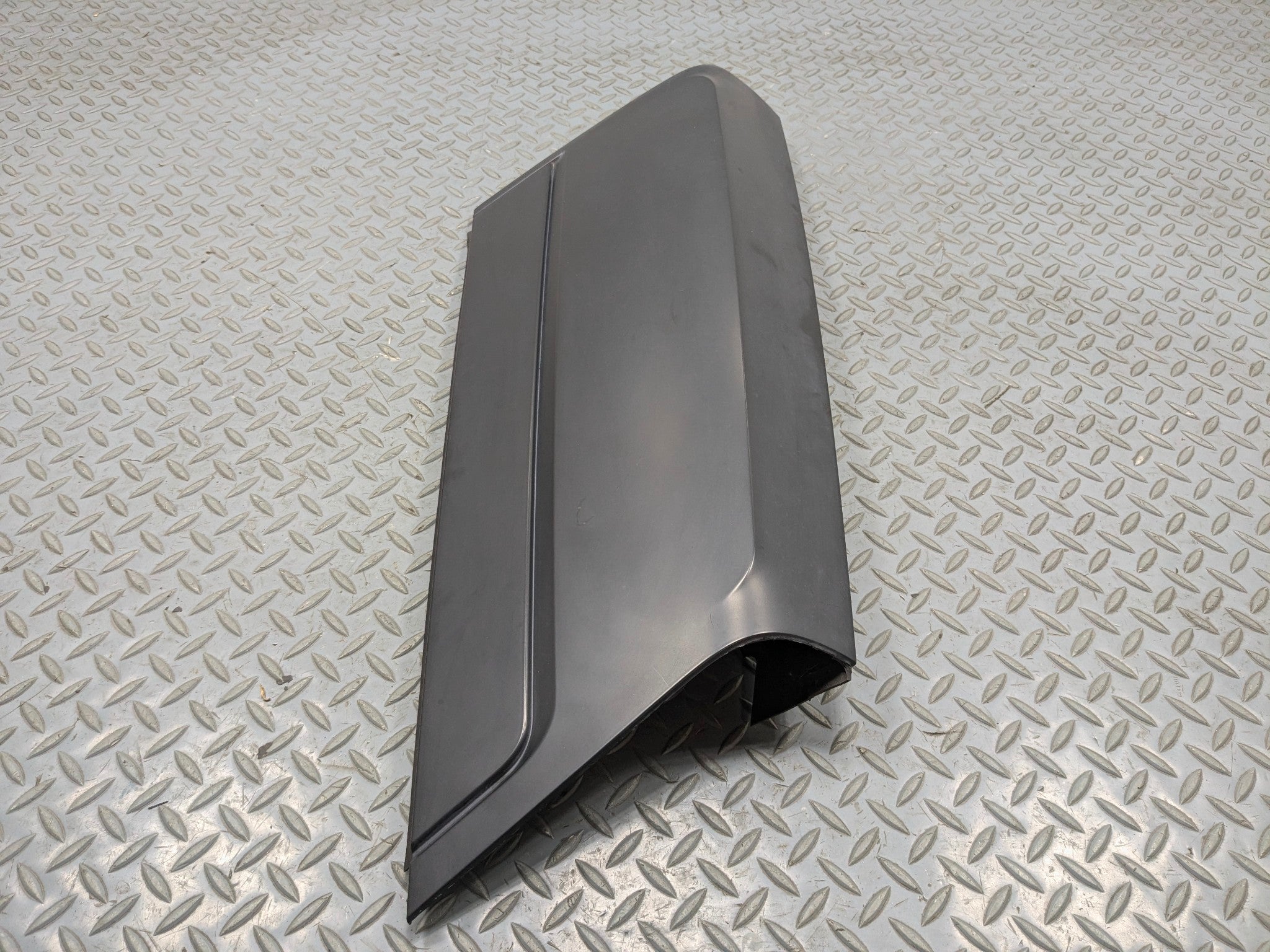 10 - 12 LAND ROVER RANGE ROVER OEM QUARTER D-PILLAR MOLDING EXTERIOR REAR RIGHT