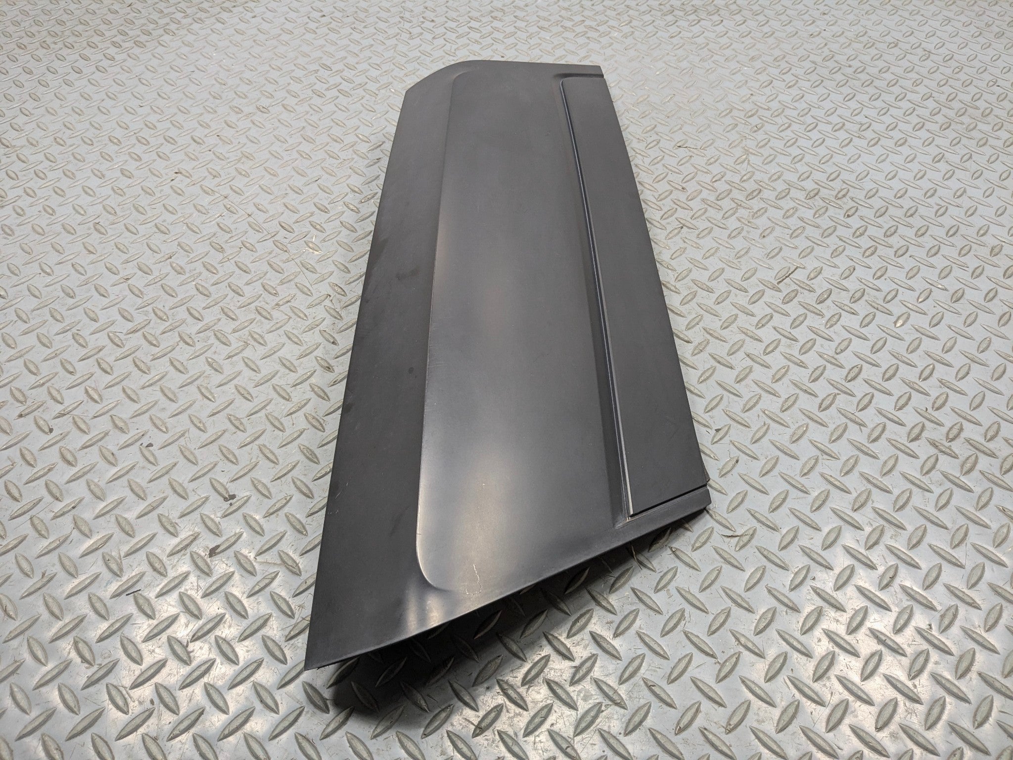 10 - 12 LAND ROVER RANGE ROVER OEM QUARTER D-PILLAR MOLDING EXTERIOR REAR RIGHT