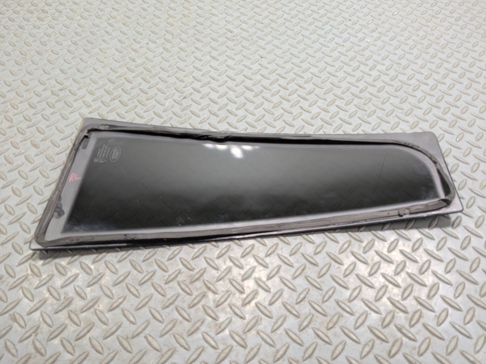 10 - 12 LAND RANGE RANGE ROVER OEM DOOR WINDOW VENT GLASS REAR LEFT DRIVER SIDE