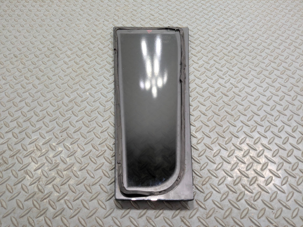 10 - 12 LAND RANGE RANGE ROVER OEM DOOR WINDOW VENT GLASS REAR LEFT DRIVER SIDE