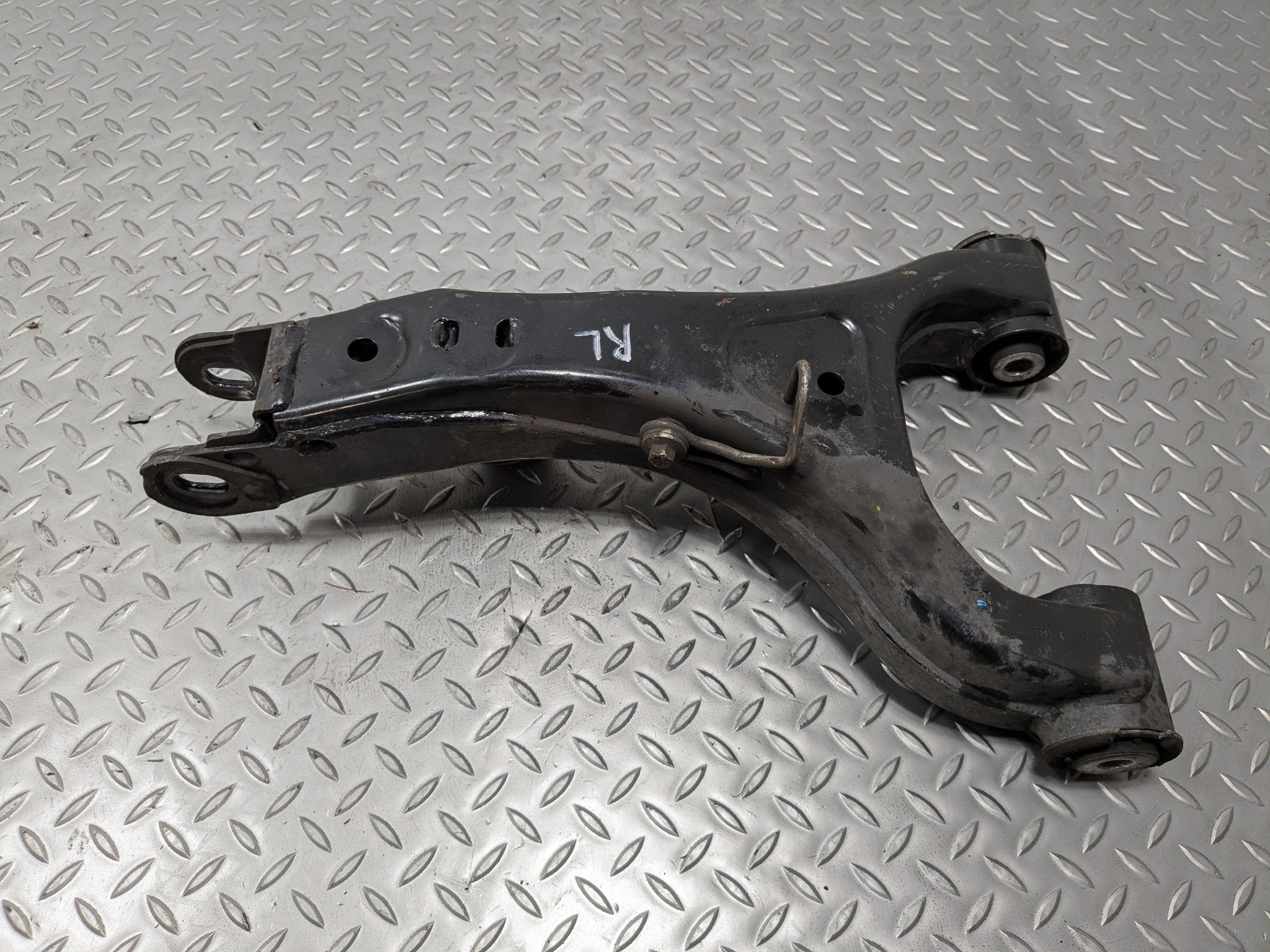 10 - 12 LAND ROVER RANGE ROVER OEM SUSPENSION UPPER CONTROL ARM REAR LEFT SIDE