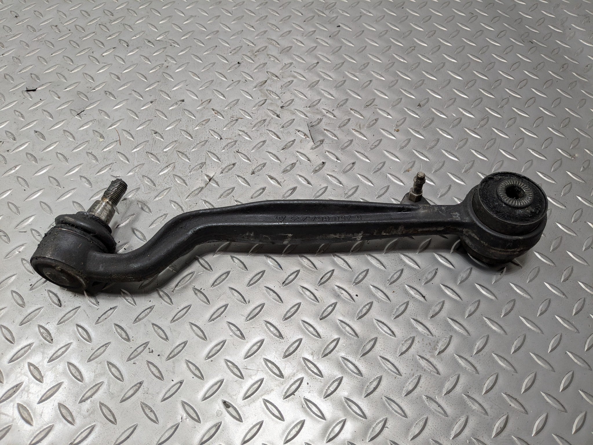 10 - 12 LAND ROVER RANGE ROVER OEM LOWER CONTROL ARM FRONT RIGHT PASSENGER SIDE